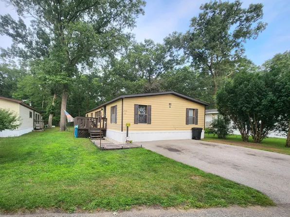 2408 Oak St, Twin Lake, MI 49457