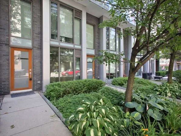 43 Stewart St #104, Toronto, ON M5V 2V8