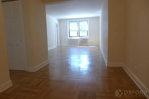 Rented by Oxford Property Group | media 12