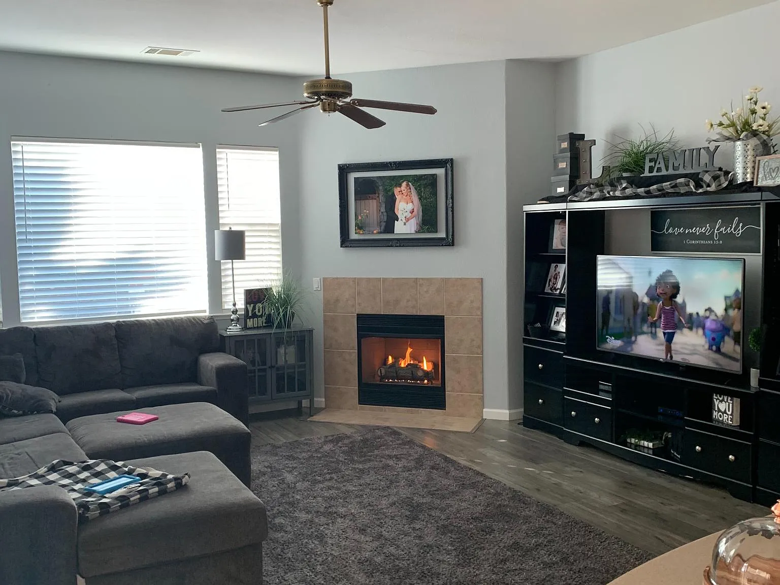 3 bed, 1866 sqft, $3,180 — Photo 3