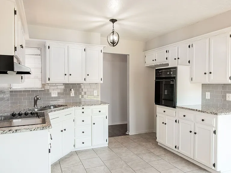 10517 N McKinley Ave — Photo 21