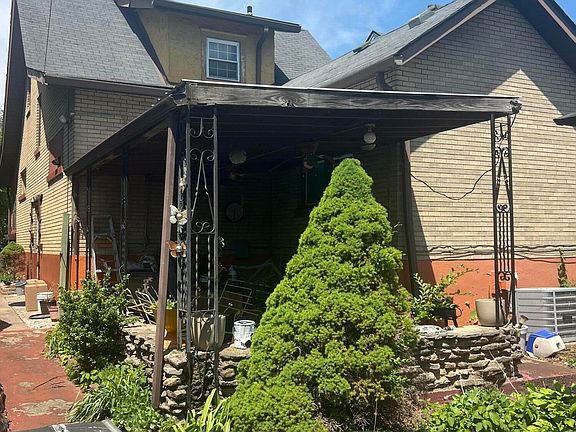 3rd image of 107 N 42nd St