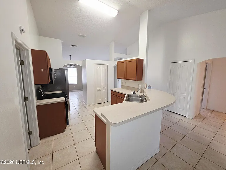 38 Pebble Wood Ln — Photo 15