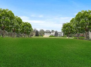 824 Merry Ln, Oak Brook, IL 60523