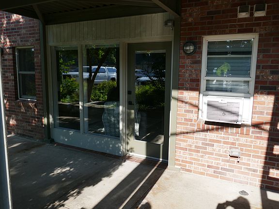 2nd image of 2944 Zuni St B #B