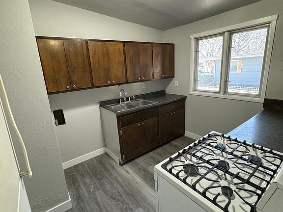 4th image of 647 Northborough Ln