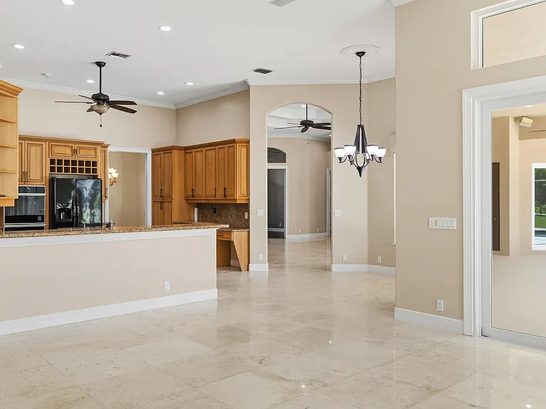 8480 Man O War Rd — Photo 13