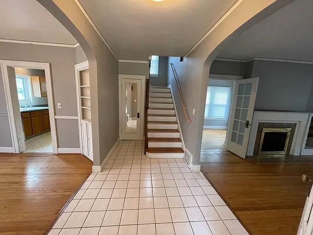 4 bed, 1900 sqft, $3,200 — Photo 4