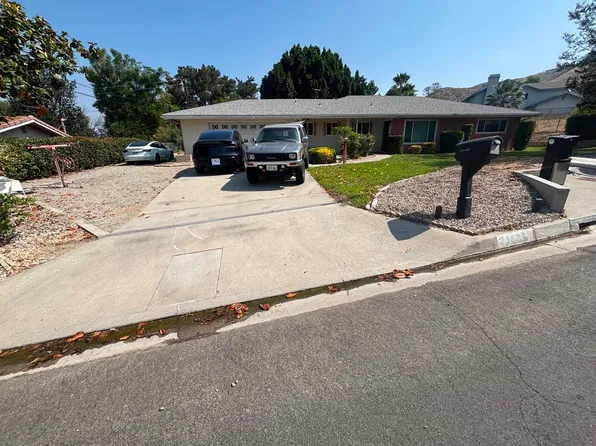 (undisclosed Address), Colton, CA 92324