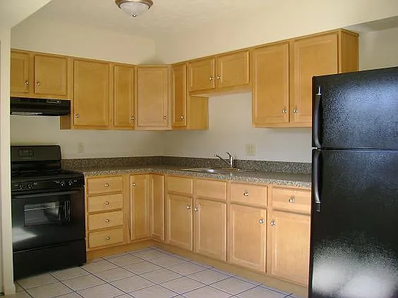 Washington Townhomes — Photo 2