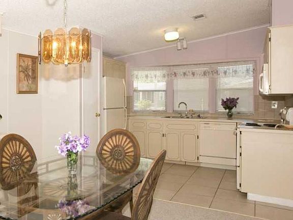 4th image of 489 Marlin Cir