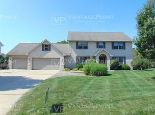 2244 Warm Springs Ct, Green Bay, WI 54311