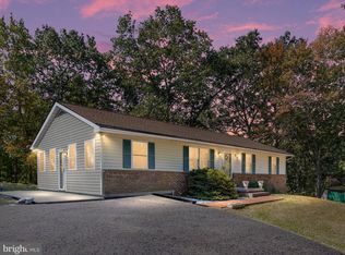 129 Little Creek Trl, Berkeley Springs, WV 25411