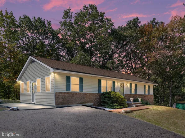 129 Little Creek Trl, Berkeley Springs, WV 25411