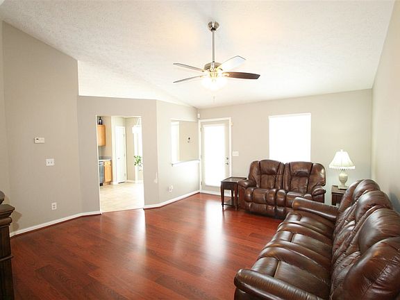 4th image of 150 Indian Creek Dr