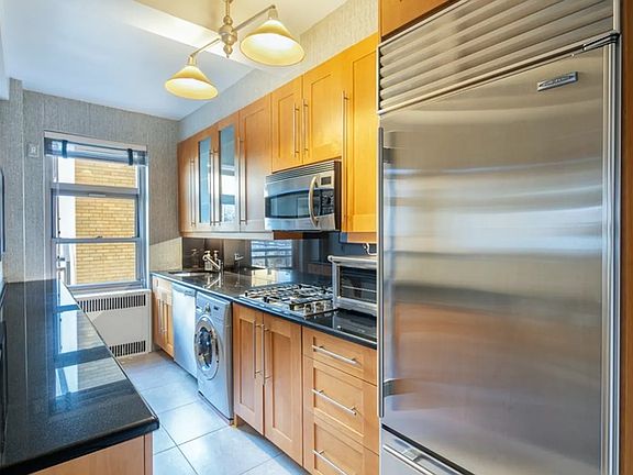 4th image of 1150 Park Ave #6C