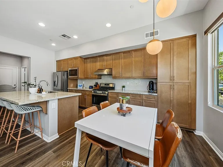 102 Sencillo Pl — Photo 11