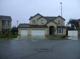 321 W Gibson Ave, Clovis, CA 93612