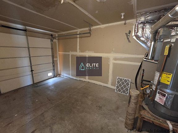 5th image of 3530 Greenfield Dr