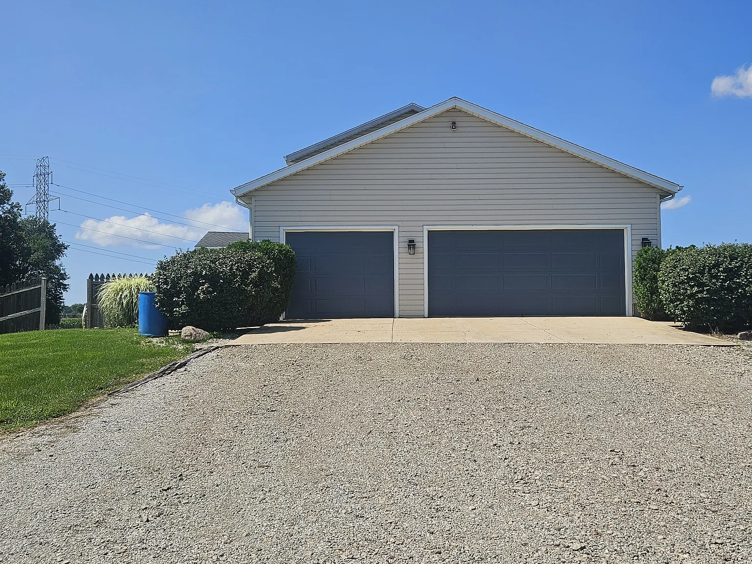 7 bed, 2536 sqft, $5,000 — Photo 2