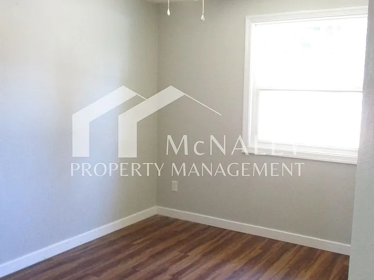 1416 Briston Ln — Photo 9