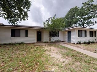 2215 Young Pl #B, Bryan, TX 77807