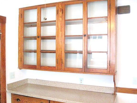 3rd image of 13 Grant St #1