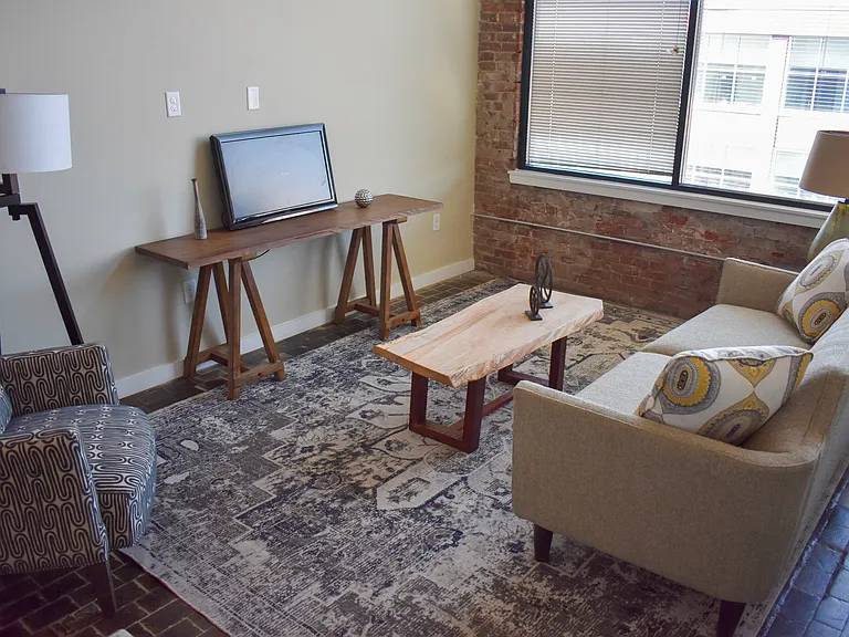 Lofts at Narrow — Photo 11