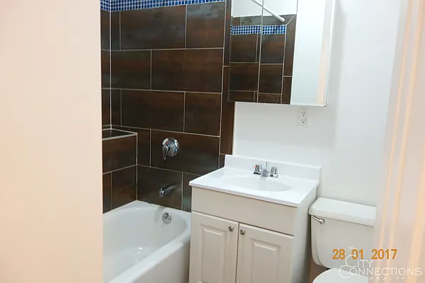 Rented by City Connections Realty | media 7