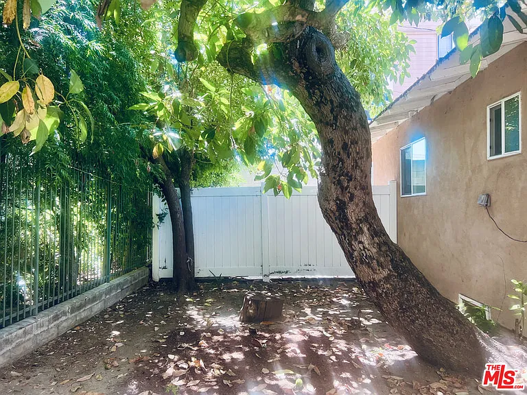 328 W California Ave — Photo 23