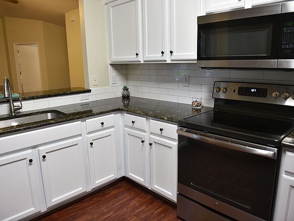 3rd image of 7966 101st Ave