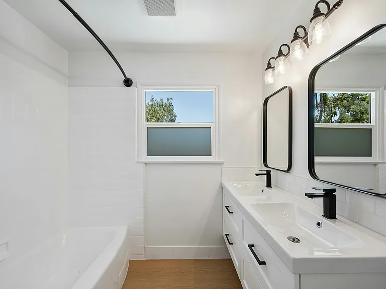 3409 Palos Verdes Dr N — Photo 41
