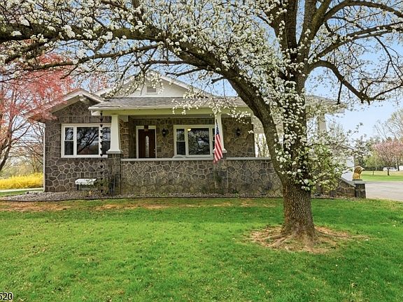 5th image of 1316 Belvidere Rd