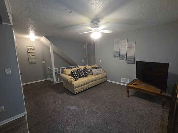 4th image of 2813 Eaton St