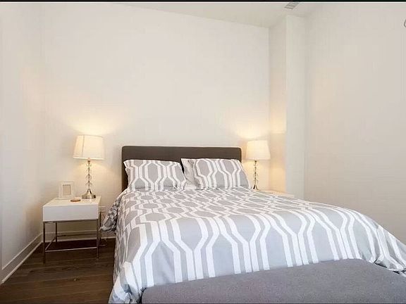5th image of 857 N Franklin St #1409
