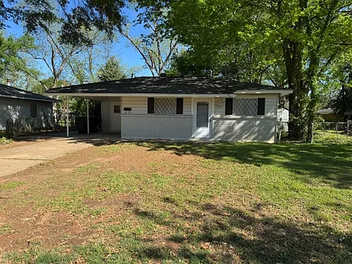 1711 San Saba St Photo 1