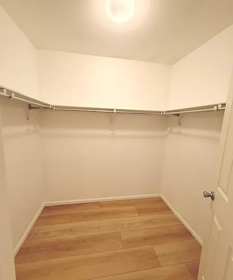 10949 W Pierson St — Photo 11