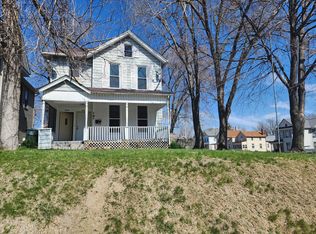 101 W 6th St, Muscatine, IA 52761