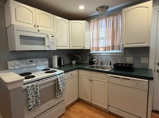 681 State Rd APT 4, Plymouth, MA 02360
