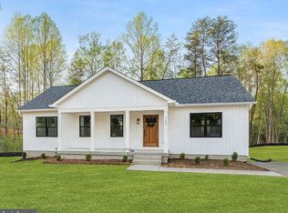 729 Vawter Corner Rd, Louisa, VA 23093