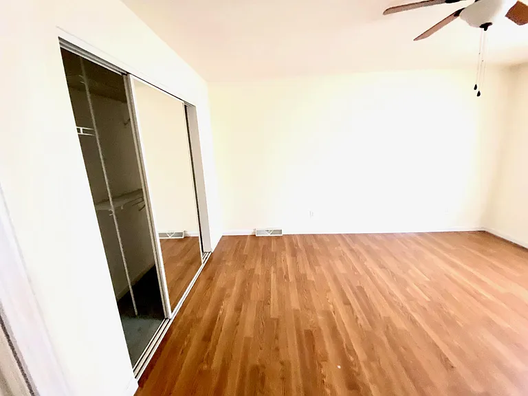 633 Oakbrook Ave — Photo 12