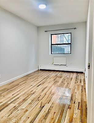 4th image of 117 Maujer St #2F