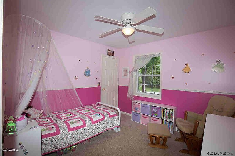 5th image of 3 PINE RIDGE Court