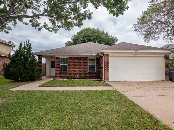509 Bridle Ln, Victoria, TX 77904