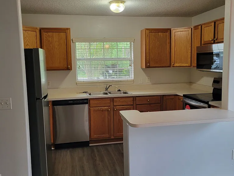 11A Squire Pl — Photo 5