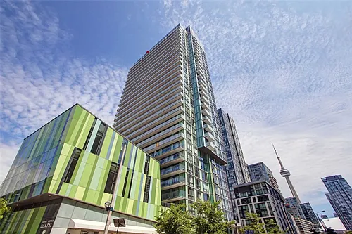 170 Fort York Blvd Photo 1