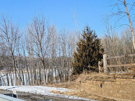 3rd image of 17091 Creek Ridge Trl