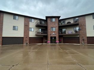 1511 3rd St SE APT 305, Jamestown, ND 58401