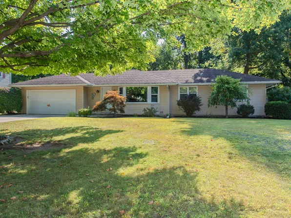 8162 Gull Manor Dr, Richland, MI 49083