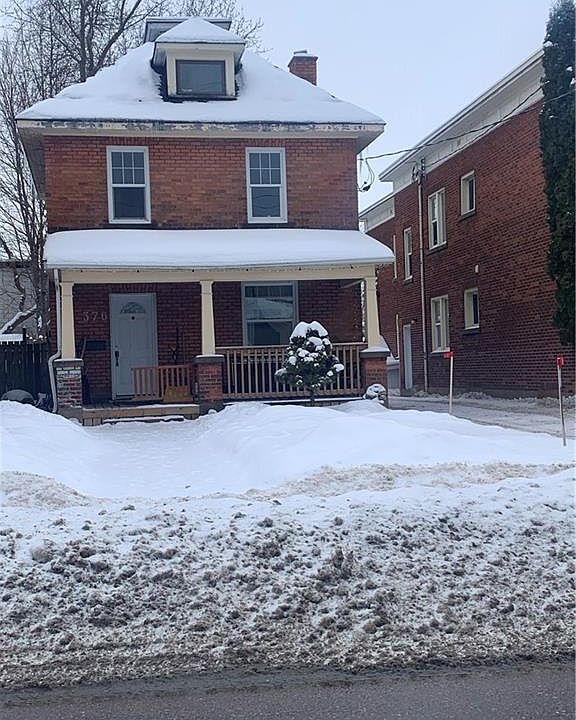 2nd image of 376 Pembroke St E